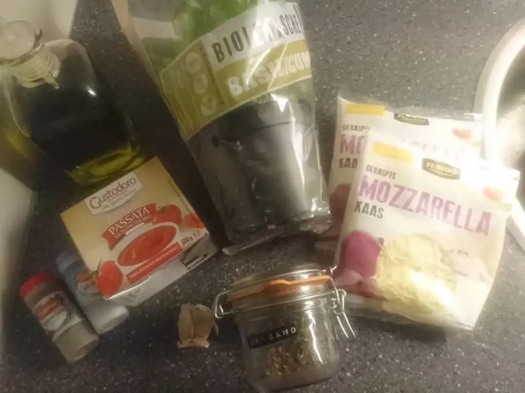 Pizza margherita ingrediënten