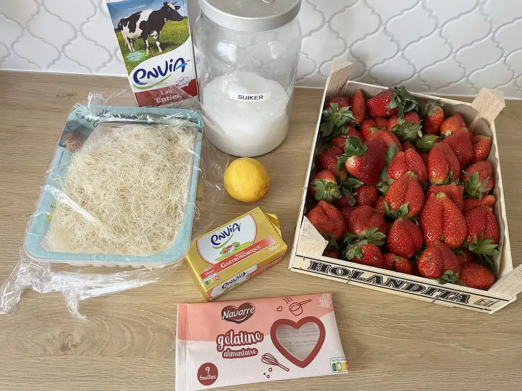 Aardbeienpudding ingrediënten