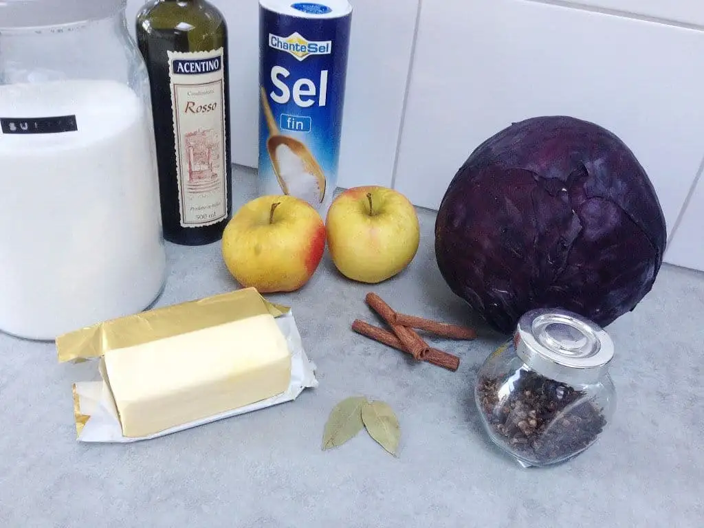 Gestoofde rode kool ingrediënten