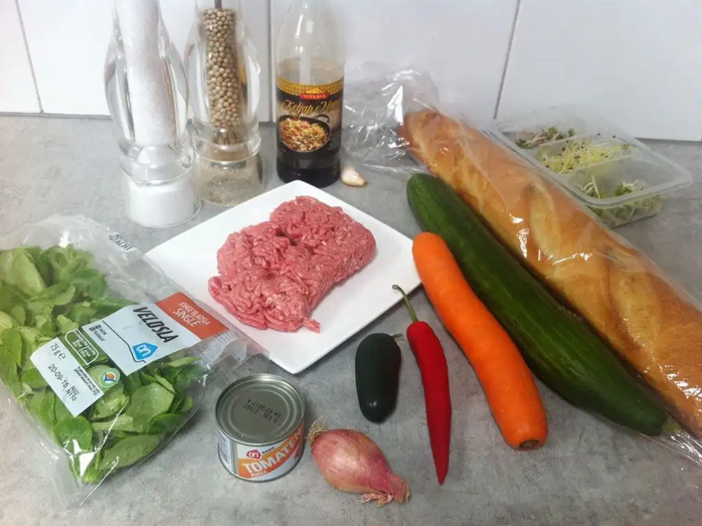 Stokbroodje met mini gehaktballetjes ingrediënten