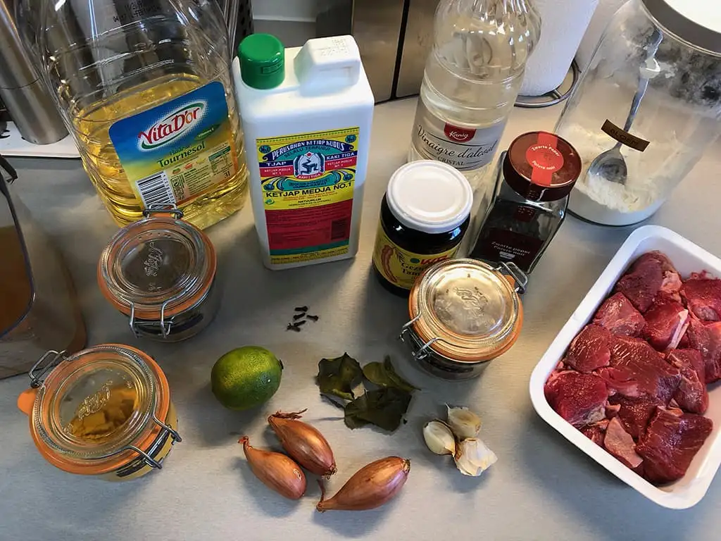 Lapis Daging ingrediënten