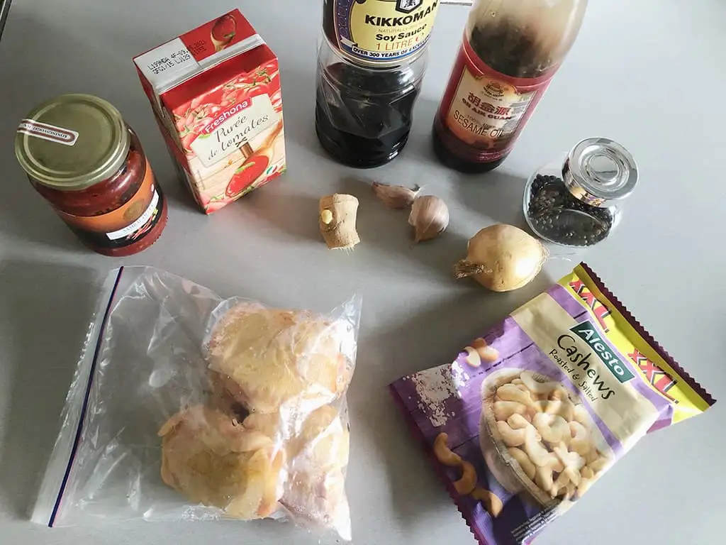 Kippendijen met tomatensaus uit de slowcooker ingrediënten