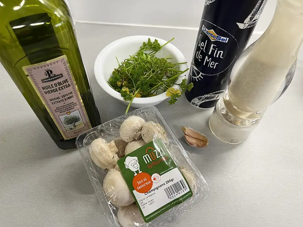 Knoflookchampignons tapas ingrediënten