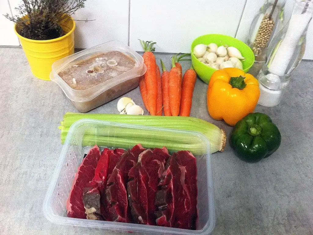 Rundvlees stoofpotje uit de slowcooker ingrediënten
