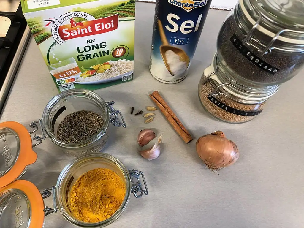 Kruidige gebakken rijst ingrediënten