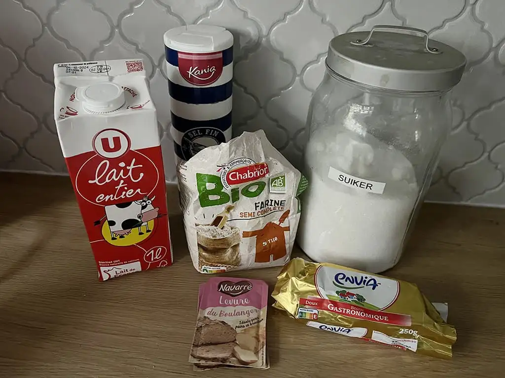 Zachte volkoren bolletjes ingrediënten