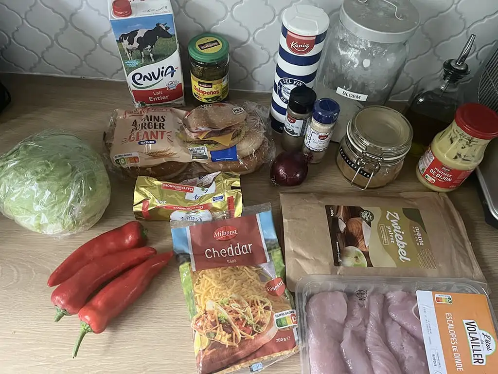 Kalkoenburger met kaassaus ingrediënten