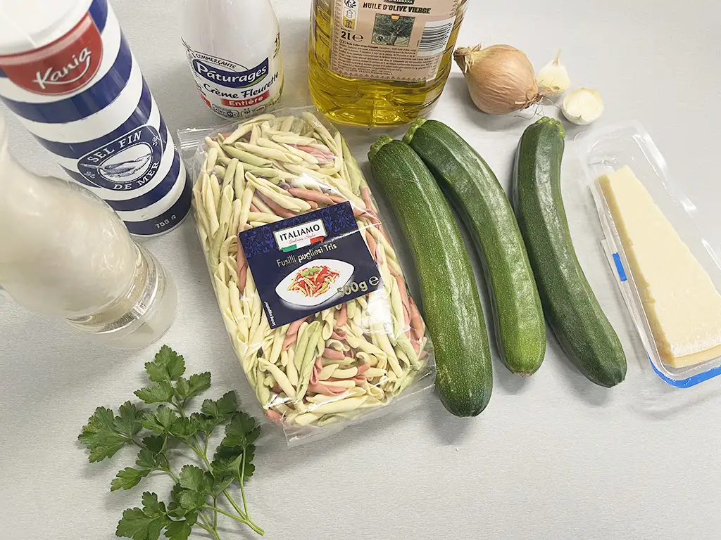 Pasta met courgette roomsaus ingrediënten