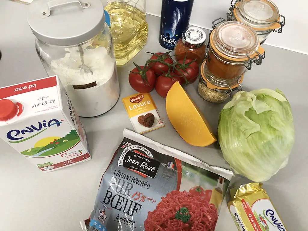 Chalupas met gehakt ingrediënten