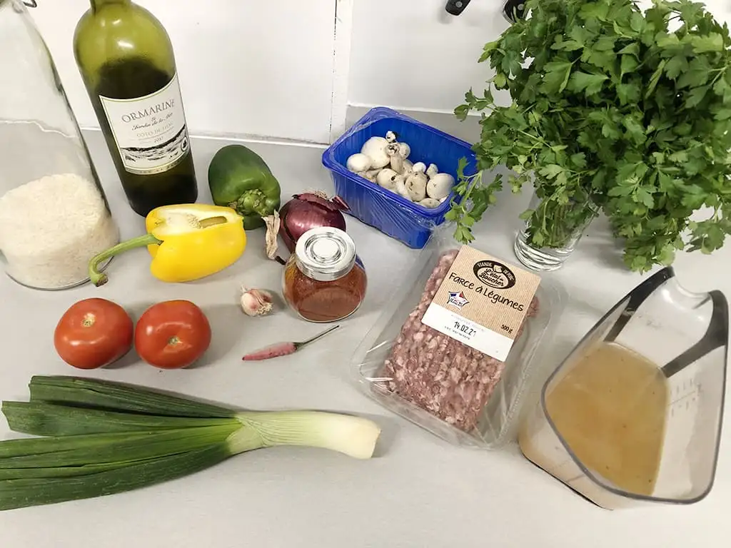 Pittige worst met rijst ingrediënten