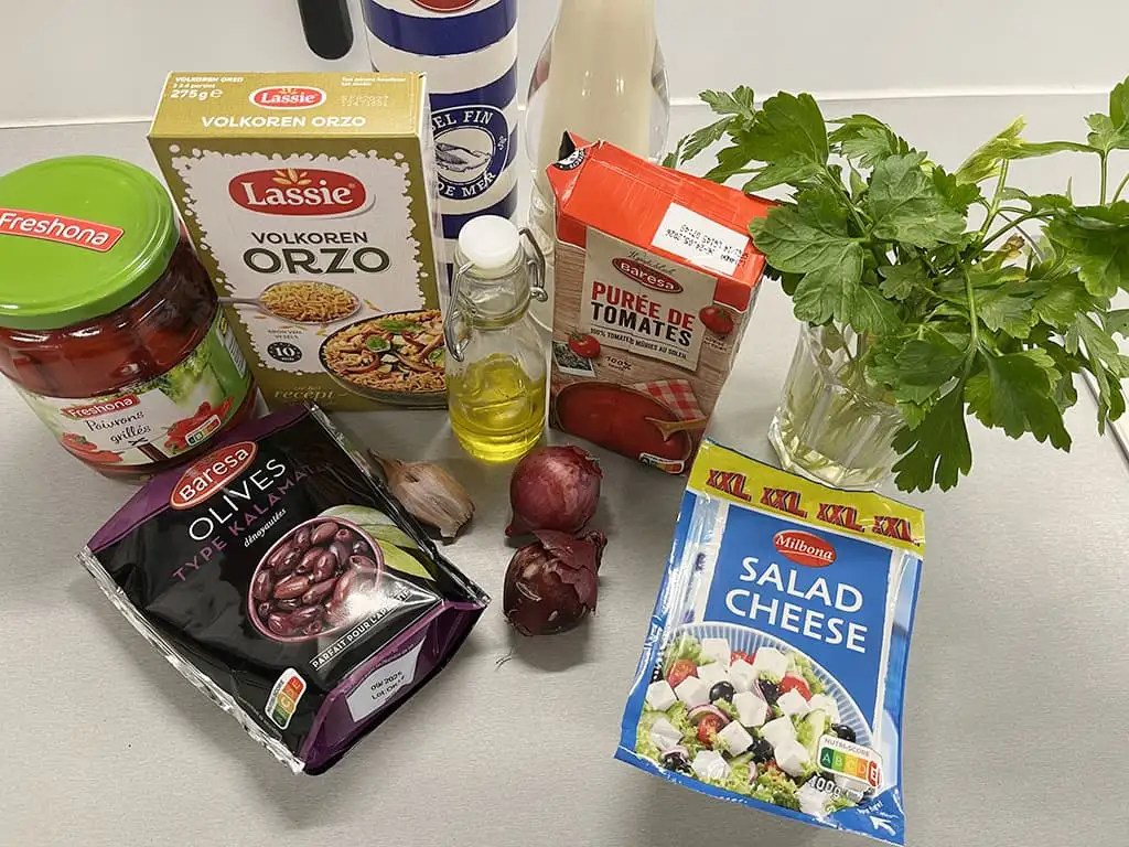 Volkoren orzo met tomaat ingrediënten
