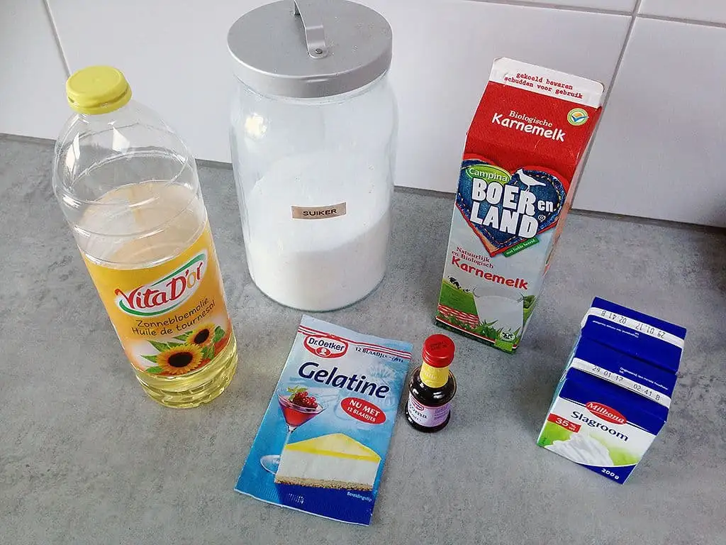 Karnemelk panna cotta ingrediënten