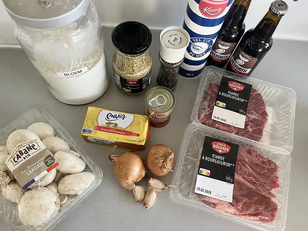Stoofvlees met bruin bier en grove mosterd ingrediënten
