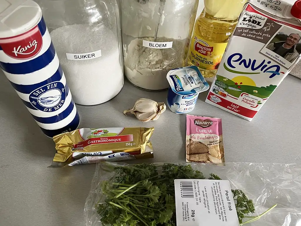 Knoflook naanbrood ingrediënten