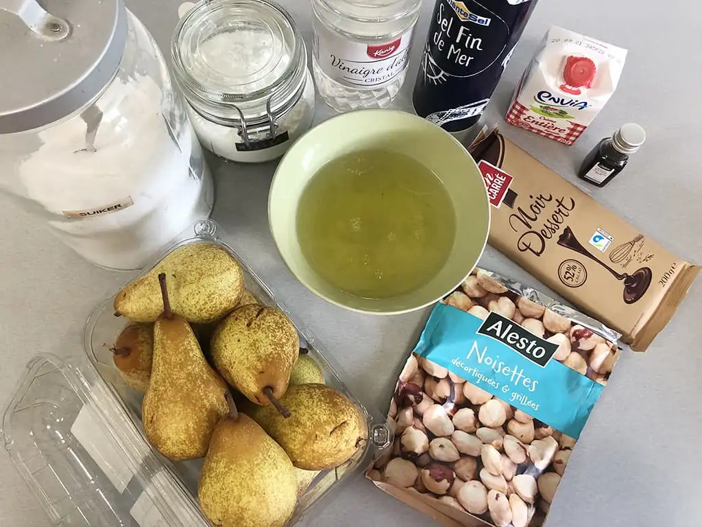 Pavlova met peer en hazelnoten ingrediënten