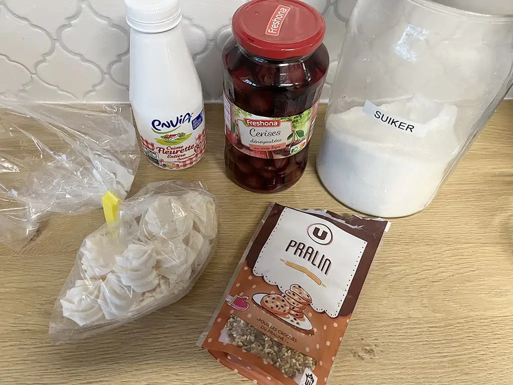 Eton mess met kersen ingrediënten