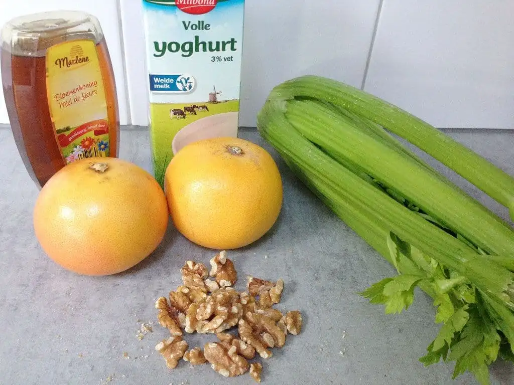 Bleekselderijsalade met grapefruit ingrediënten