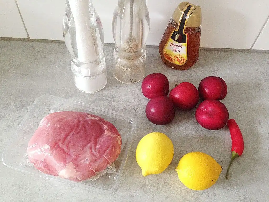 Beenham met pruimen en citroen uit de slowcooker ingrediënten