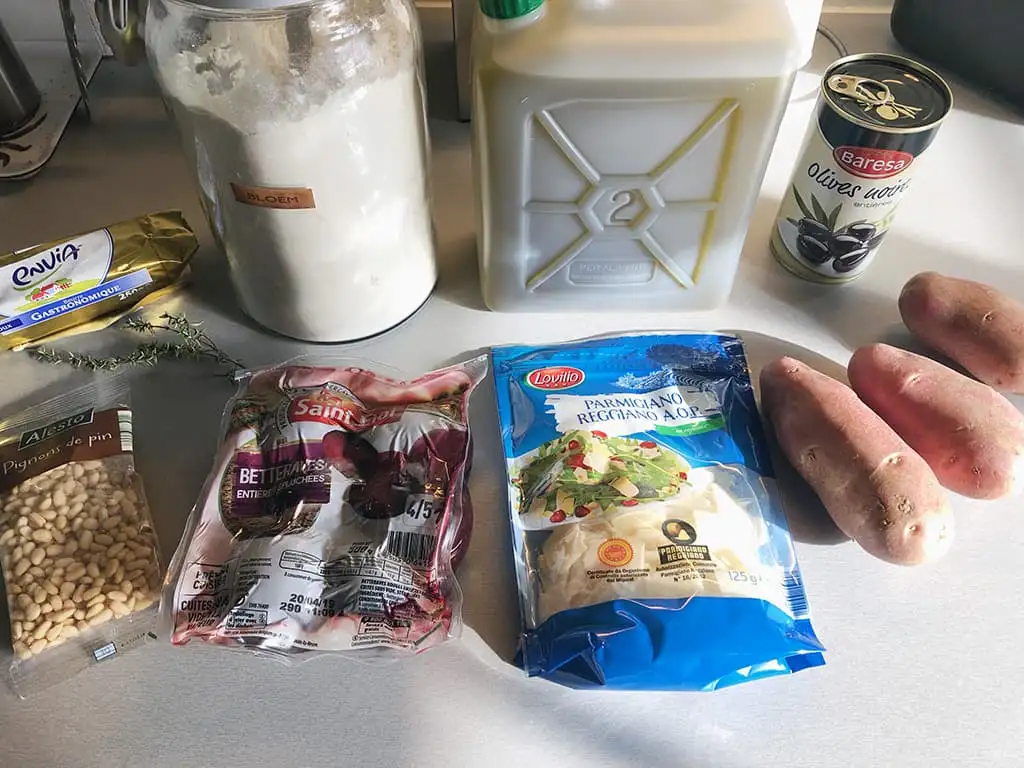 Rode bieten gnocchi ingrediënten