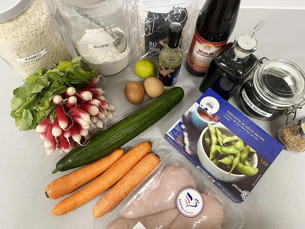 Poké bowl met krokante kip ingrediënten