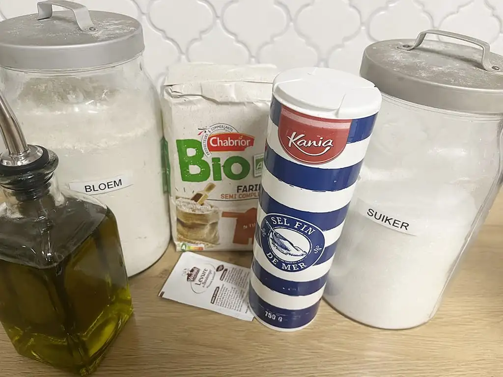 Makkelijk volkorenbrood ingrediënten