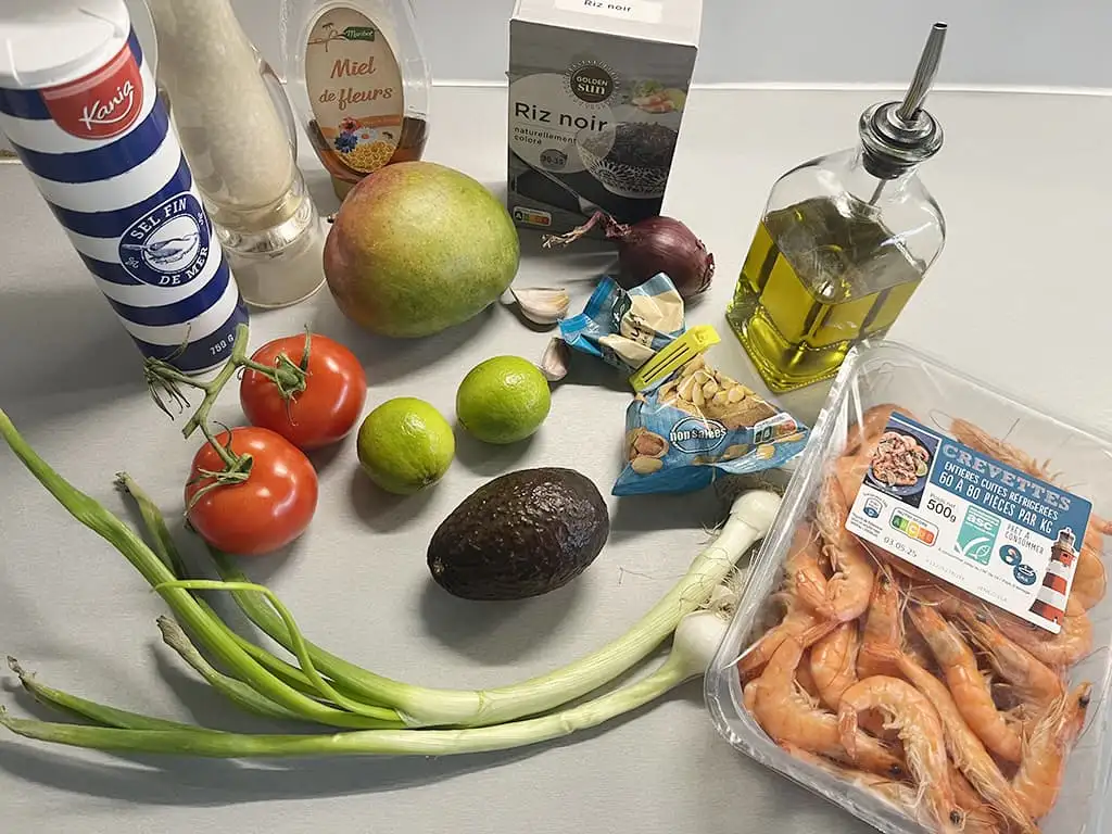 Zwarte rijst met mango en garnalen ingrediënten