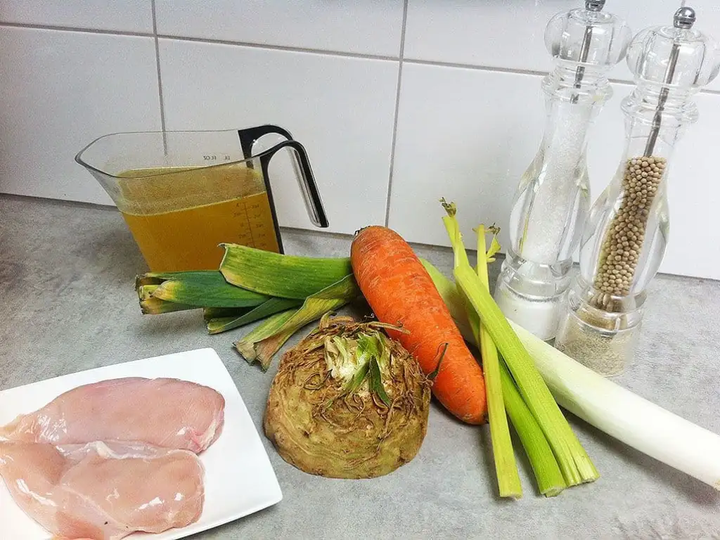 Snelle kippensoep ingrediënten