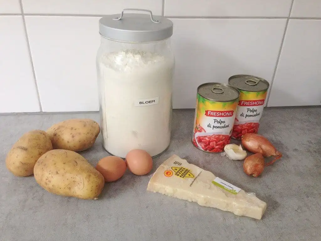 Gnocchi met tomatensaus ingrediënten