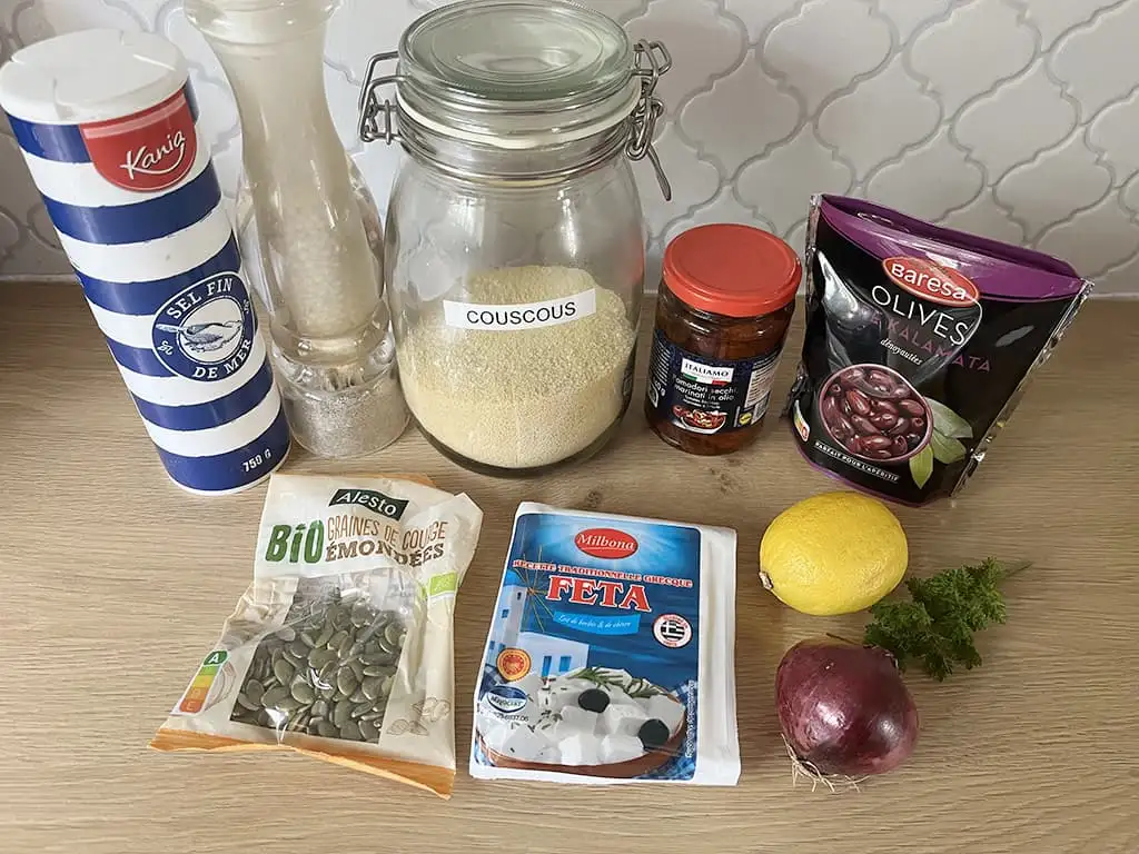 Couscoussalade met feta ingrediënten