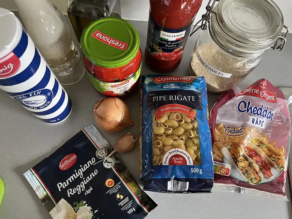 Ovenpasta met paprika en kaas ingrediënten