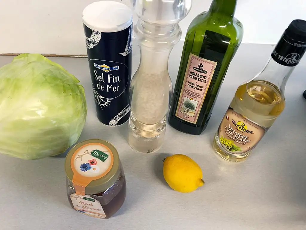 Griekse witte koolsalade ingrediënten