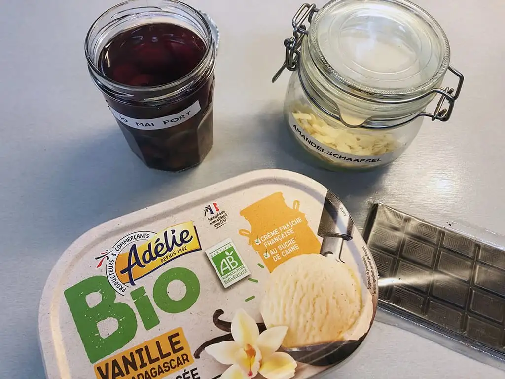 Vanille ijs met warme kersen ingrediënten