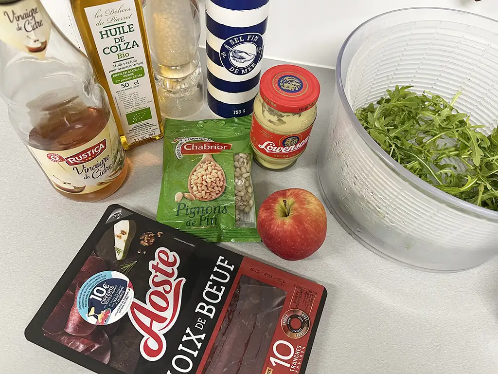 Rookvlees salade in een glaasje ingrediënten