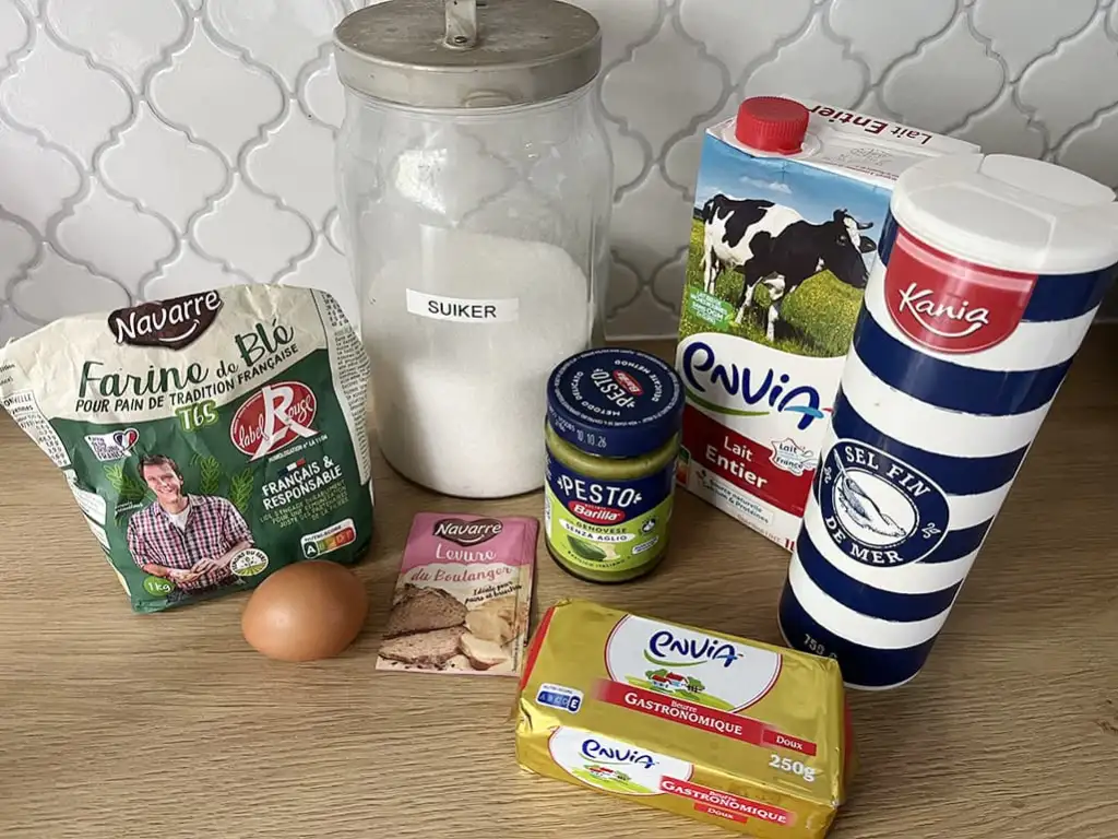 Pesto brood ingrediënten