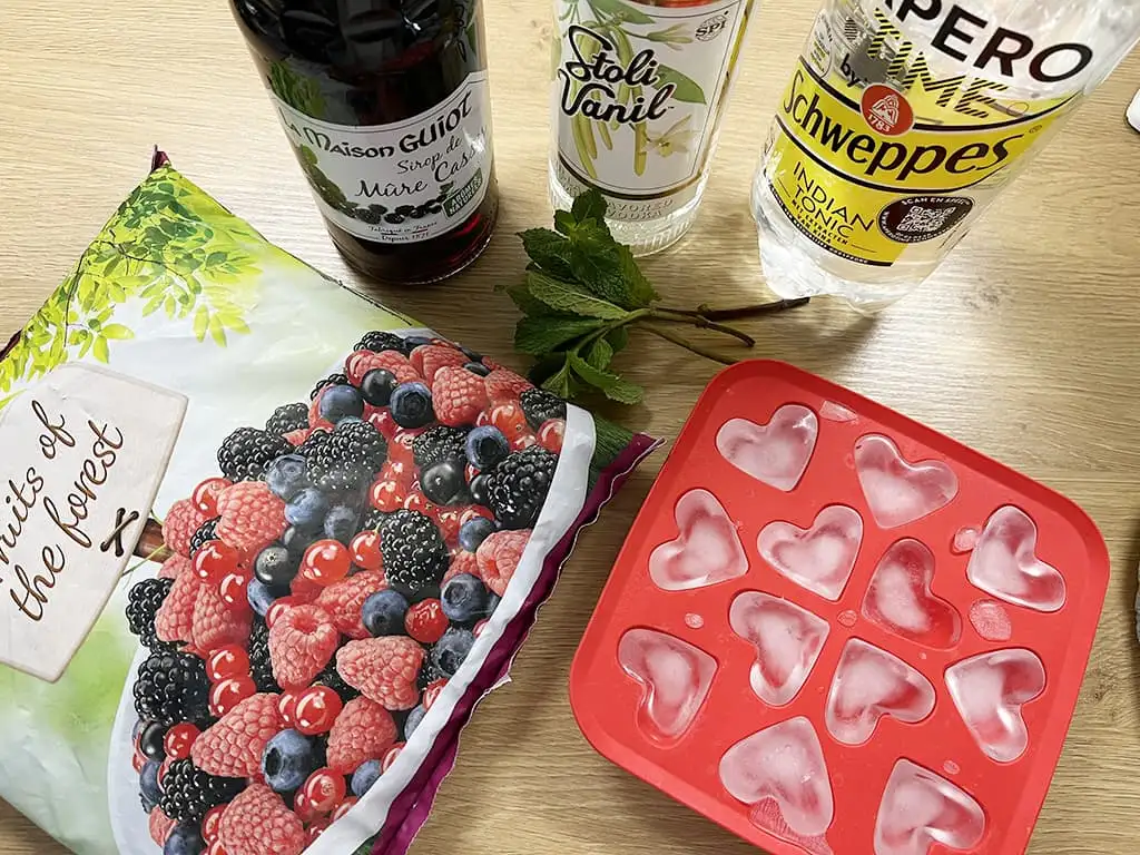 Roze cocktail voor Valentijnsdag ingrediënten