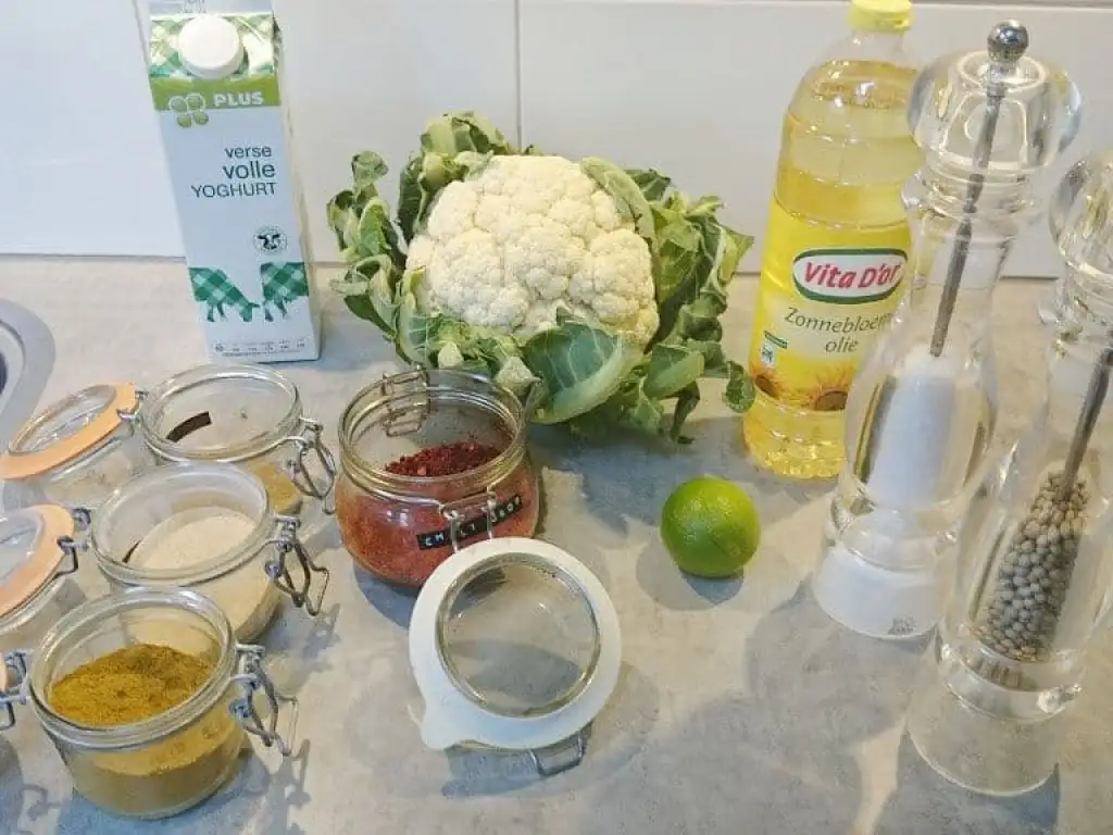 Geroosterde hele bloemkool ingrediënten