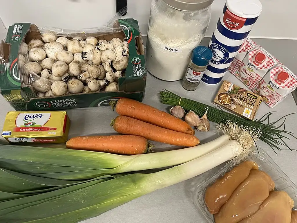 Champignonsoep met kip en prei ingrediënten