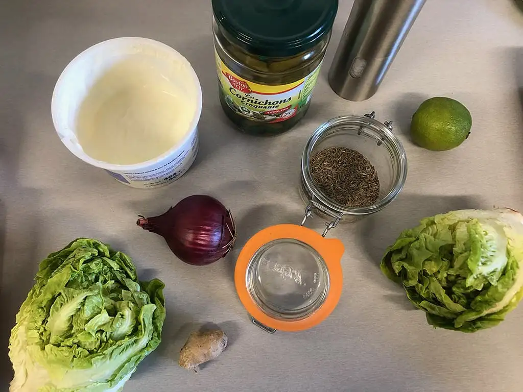 Salade met crème fraîche en komijn ingrediënten