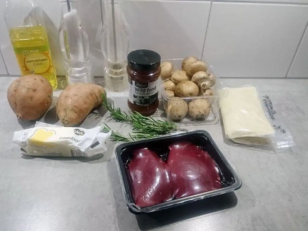 Hertenbiefstuk met geroosterde bloemkoolpuree en zoete aardappelfrietjes ingrediënten