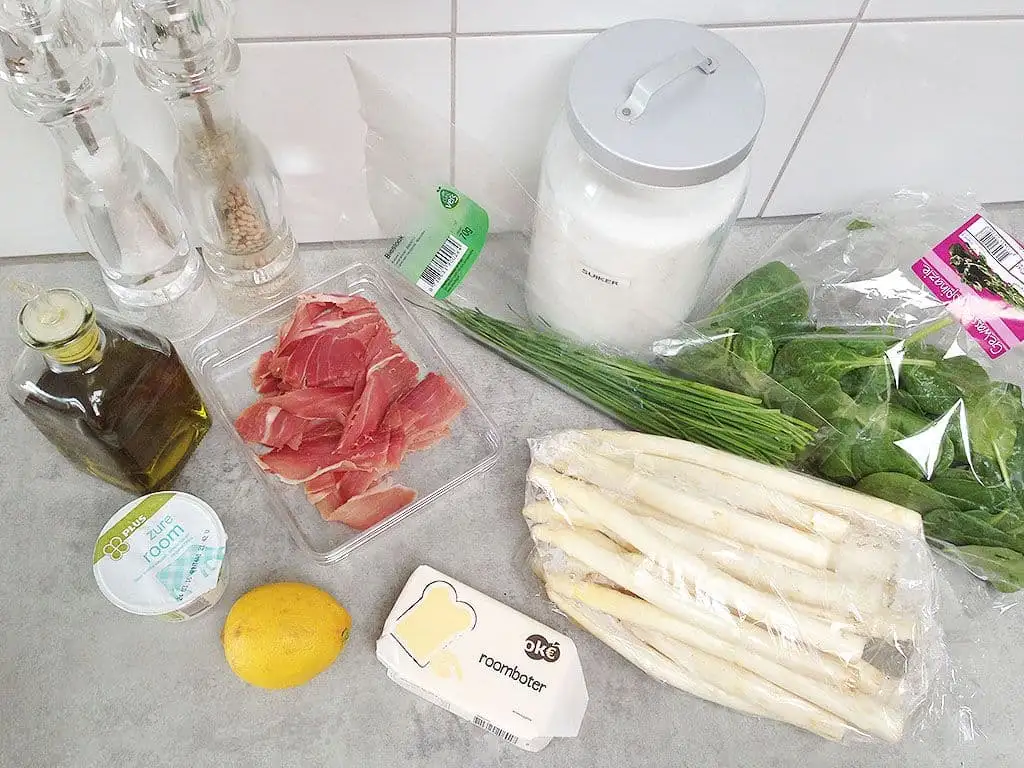 Witte asperges met Serrano ham ingrediënten