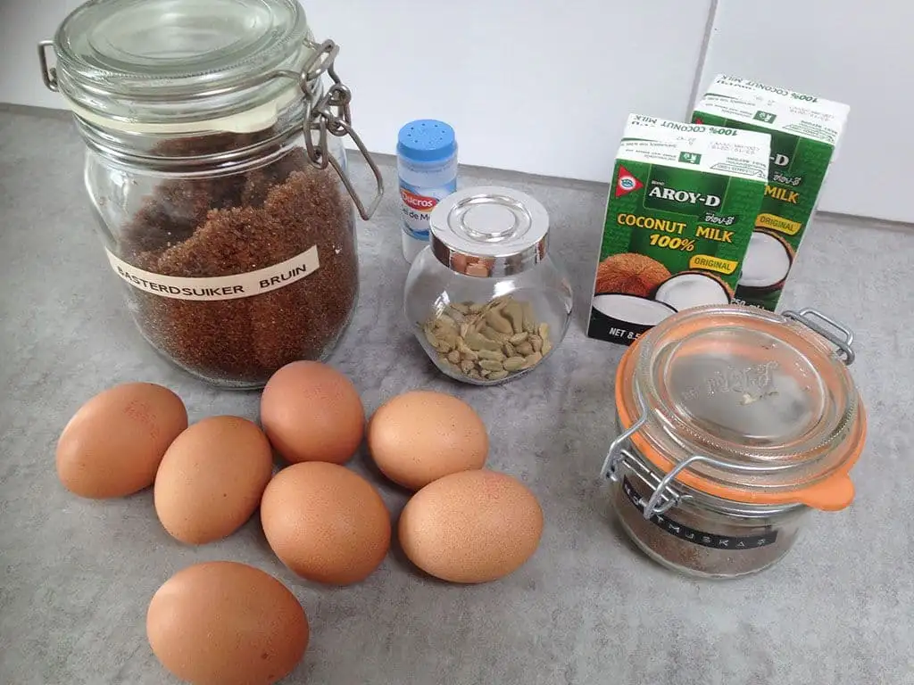Watalappan - kardamom-kokos custard ingrediënten