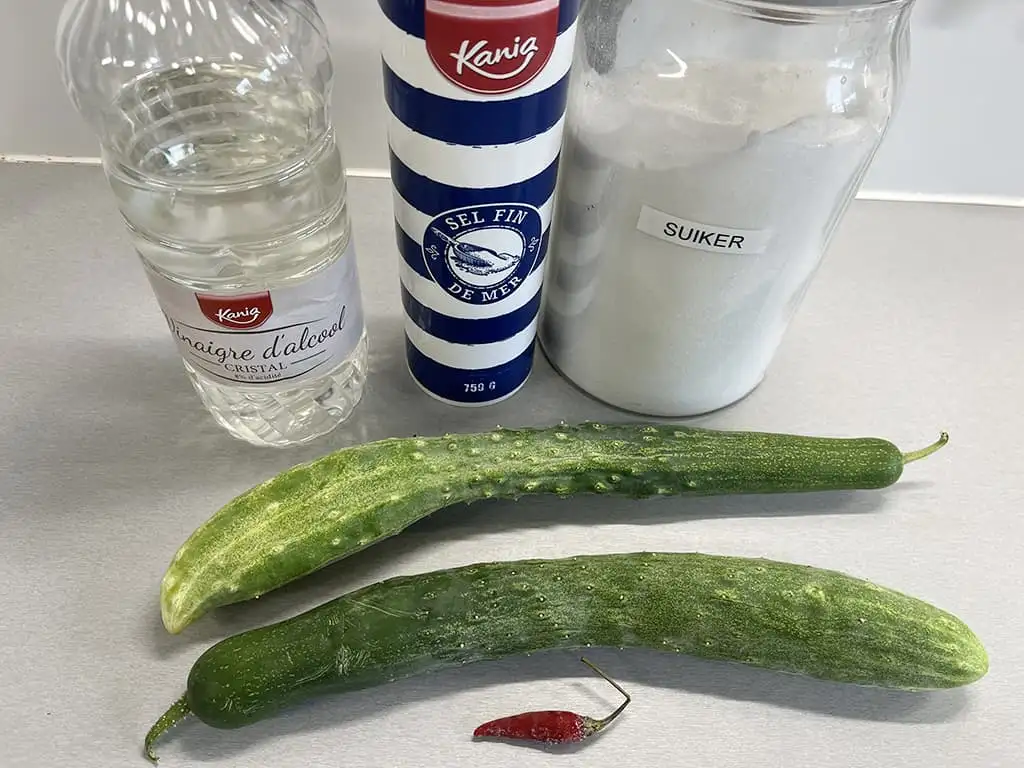 Zoetzure komkommer inmaken ingrediënten
