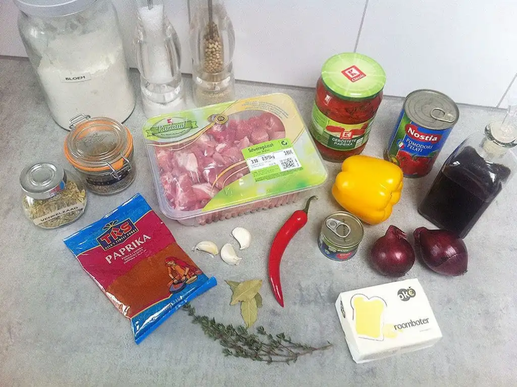 Slowcooker varkensgoulash ingrediënten