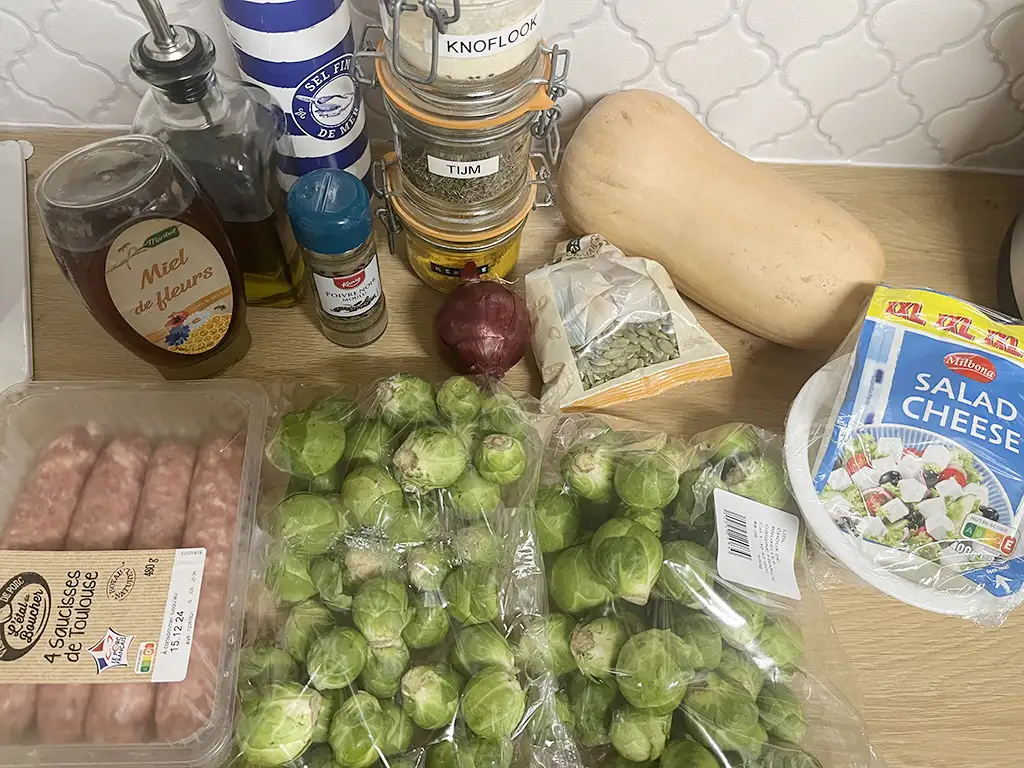 Traybake met spruitjes en pompoen ingrediënten