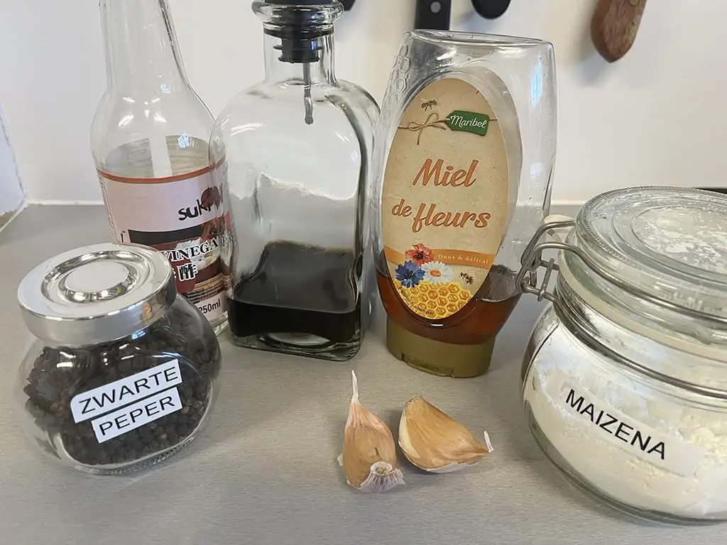 Zwarte peper woksaus ingrediënten