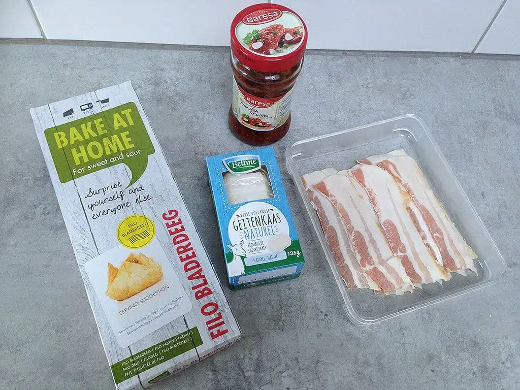 Filodeegbakjes met geitenkaas en spek ingrediënten