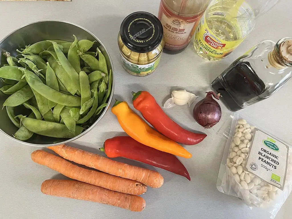 Wokgroenten met pinda's ingrediënten