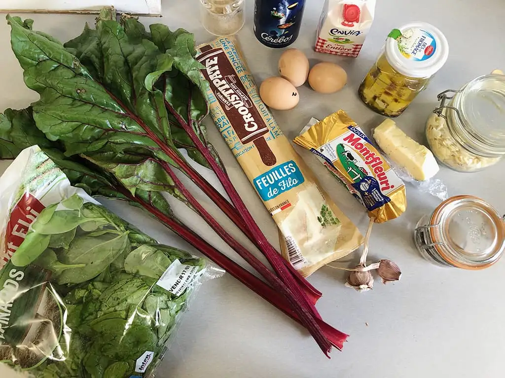 Hartige taart met snijbiet ingrediënten
