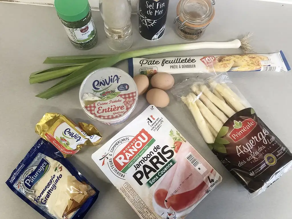Plaattaart met witte asperges en ei ingrediënten