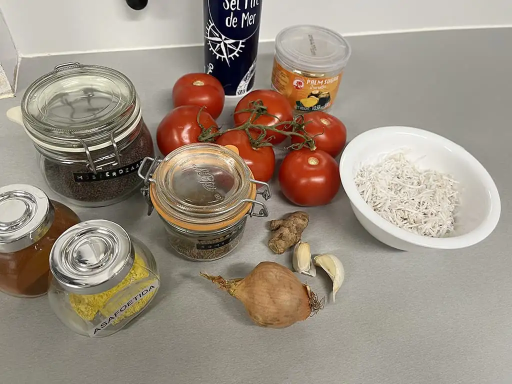 Indiase tomaten-kokossoep ingrediënten